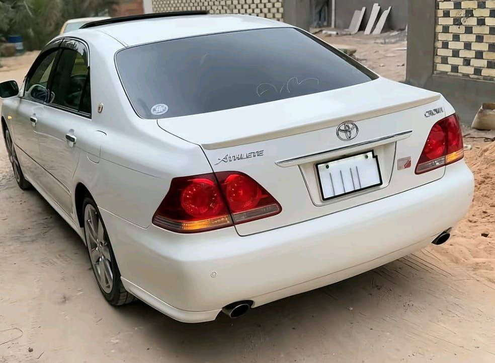 السلام عليكم ورحمة الله وبركاته
شاهينه كروان اربع دكم فول2006 ادوات ادوات هسه تسجيل مفتوح كبل تسجل بوجهك 
مواصفات 
1اربع دكم 
2بيه نظام الاسبورت الرياضي 
3تبريد ثلج قطعتين ❄️
4بيه لحيات رياضي بل كامل 
5كراسي كهرباء 
6بيه فتحه سقف 
7ويل نجمه حته الاسبير 
8بيه منضومه زنون الاصليه 
9بك لايت قرص 
10بيه ارقام بس هسه تسجيل مفتوح كبل تسجل بوجهك
11تحكم ستيرن 
سعر 90مجال قليل عيني اسعر ما يعجبك اعبر تسجيل موجود تسجل سياره صير صولي ستفسار *********** بصره
