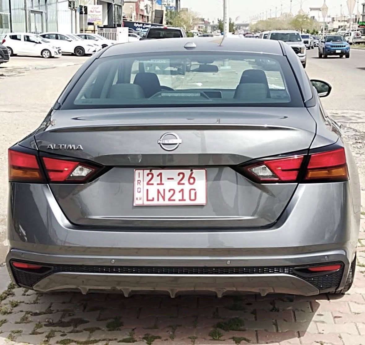 *تحية طيبة لجميع المتابعين *
نيسان التيما موديل 2025
مواصفات SV. لون نفطي. 
العداد 7 الاف ميل 👌
محرك 2500 اربعة سلندر. 
رقم الشاصي 1N4BL4DV0SN380403

الضرر 
بنيد ابلادي مصبوغ. 
چاملخ سكن امامي تجاري. 
رصعات في السقف اثناء الشحن. 
صور الحادث مرفقة. 

السيارة  كاتي تترقم شمال العراق
أربيل سليمانية دهوك 

السيارة موجودة في محافظة كركوك
معرض المربد لتجارة السيارات كركوك حي الخضراء شارع المعارض
هاتف ***********
