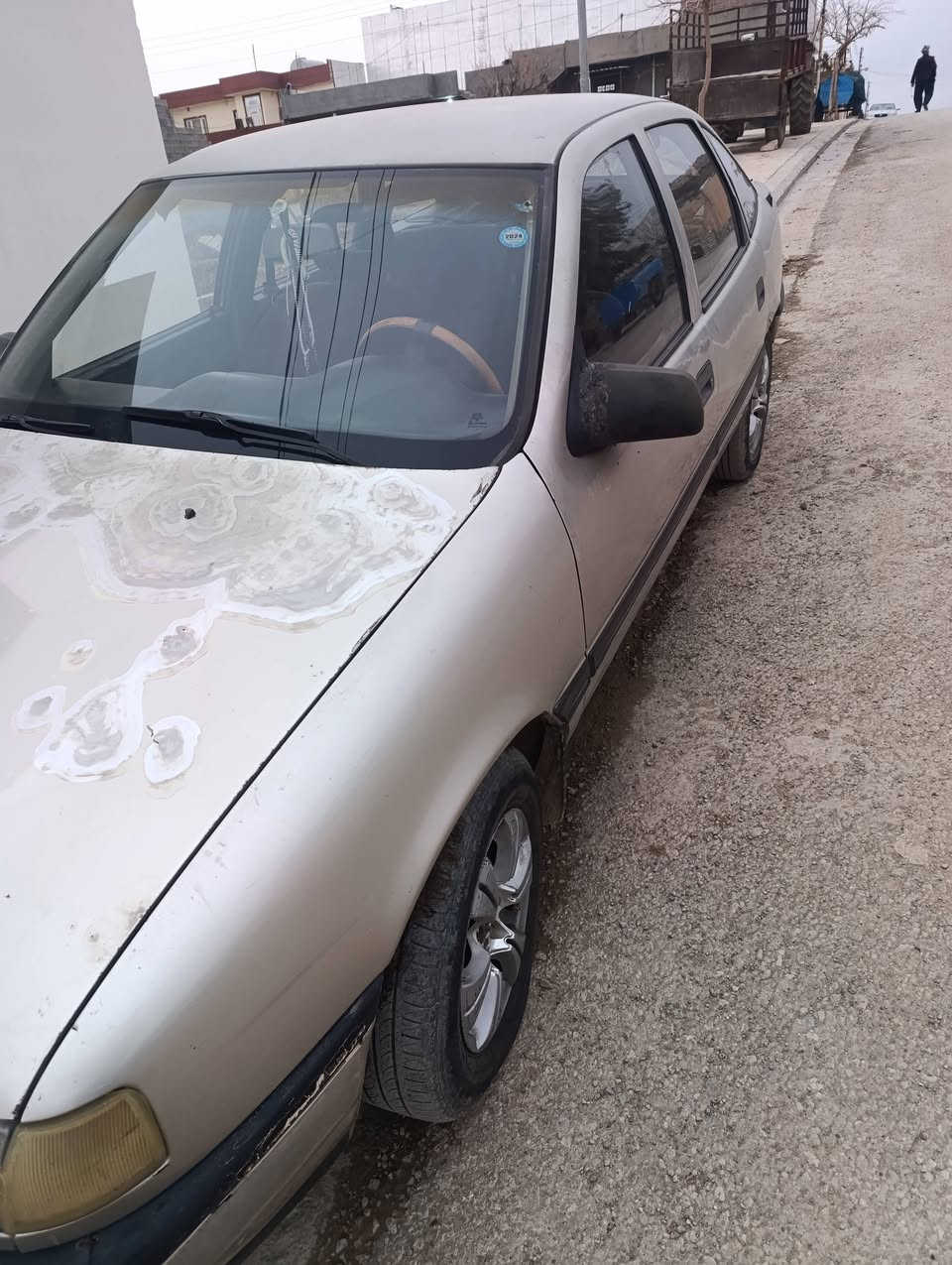 ئۆپڵ ڤیکترا مەکینە ٢٠ گێر ئۆتۆماتیک ڕەقەم سلێمانی 1991جامتا لێدراوی نیە بەس کاڵبونەوەی هەیە بەشەرتی گێڕو مەکینە نرخی ٣٦ وەرەقە 
***********
