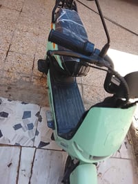 دراجة شحن • شاشة طافية • بطاريات منفوخة