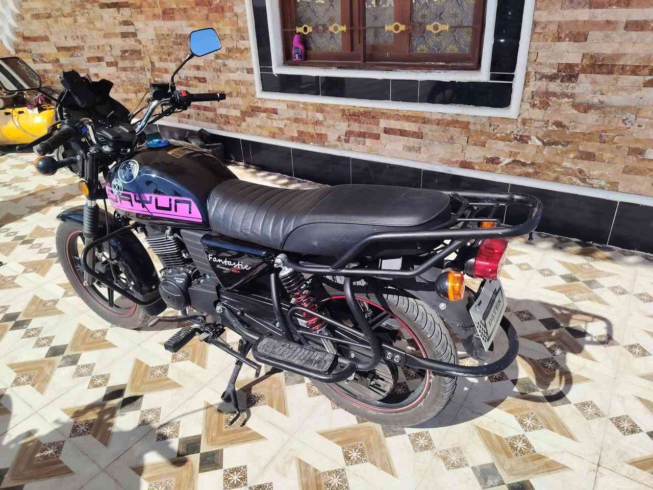 سلام عليكم دايوان لبيع2025 نازل بل2026 مكان ديالى بلدروز سعر مليون و ٤٥٠ وبي مجال و سحب سكنر ***********
