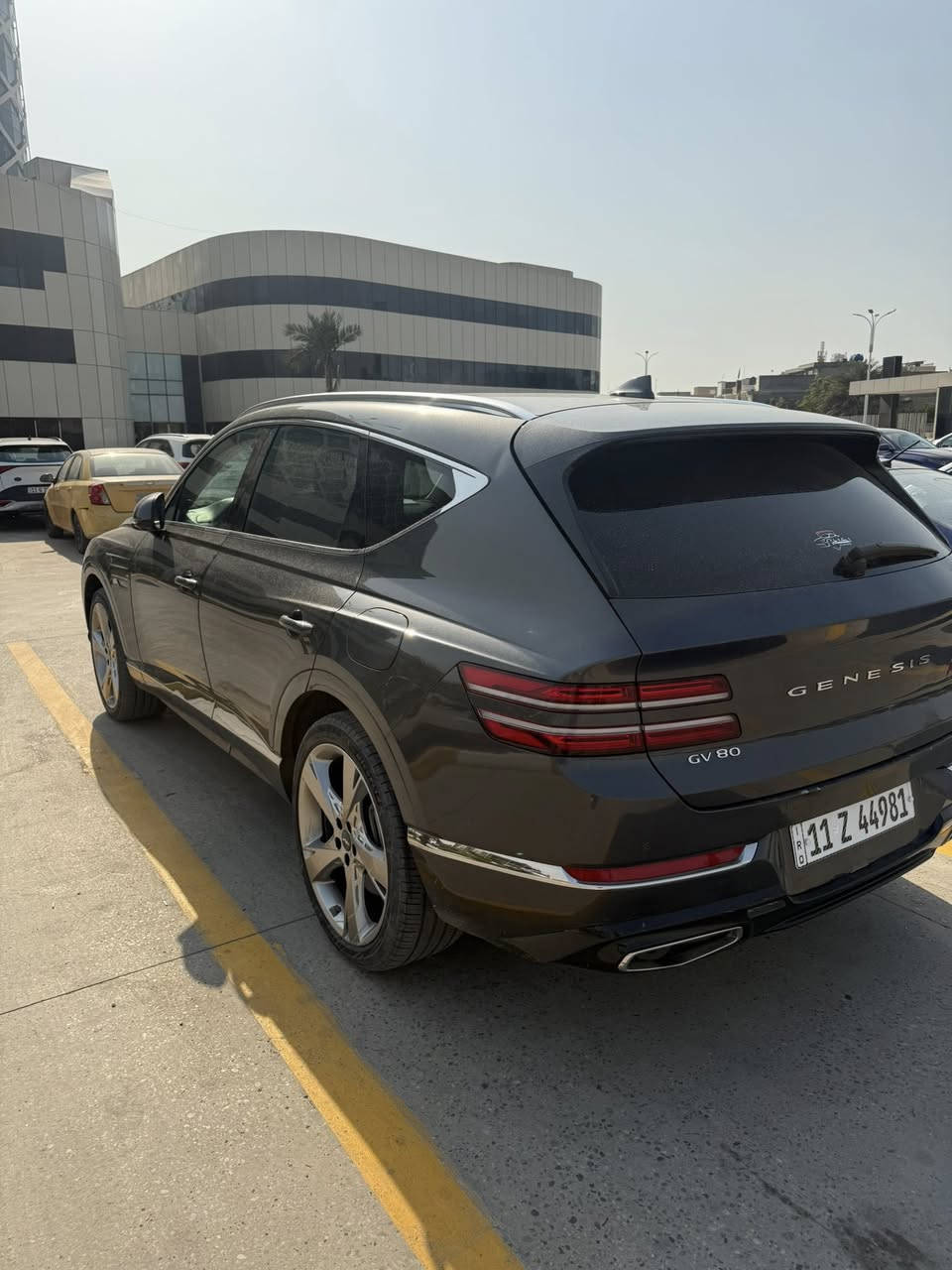 2023
سبورت برستيج ماشيه ٥١ الف كيلو 
السياره بحاله وكاله 
مكينه 2,5 تون تيربو 
حادثها دعاميه اماميه +دعاميه خلفيه فقط بدون ايرباك
تقرير من امريكا تعمل وتسير وبصور حادث سياره مشتغله بدون اي چيك  
سياره داخل ابيض 
سياره  كلش هوايه موصفات هيه فول فول 

السعر 380 بيها مجال 

***********
