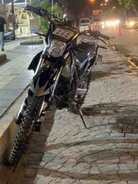 قفاز Xmotos اول بارحه نزلتها رقم اربيل تكاليف السفره مع التحويل مدفوعه ماشيه 123 كيلو فقط السعر 3ملايين و150 وبيها مجال حك الجيه مكاني الكاضميه رقمي *********** 

ملاحضه: سبب البيع ممنوعه الدراجات الرياضيه بلكاضميه اعاني من الدخول بغداد
