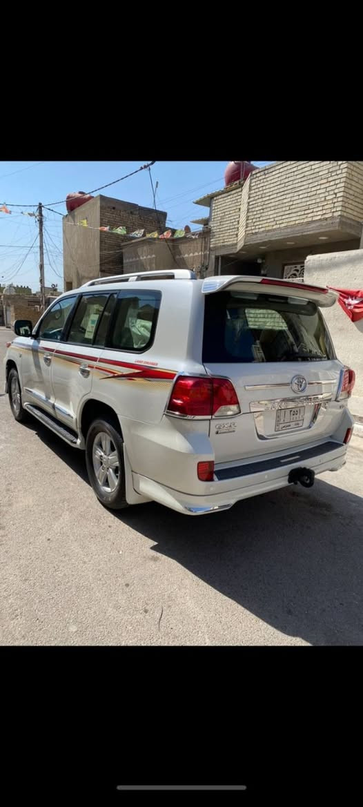 لاندكروز لبيع ٢٠٠٩ سياره مكفوله ماشيه ١٩٠ ألف بسمي رقم مميز مكان السياره كربلاء سياره جديده على ايدي سعر ***********
