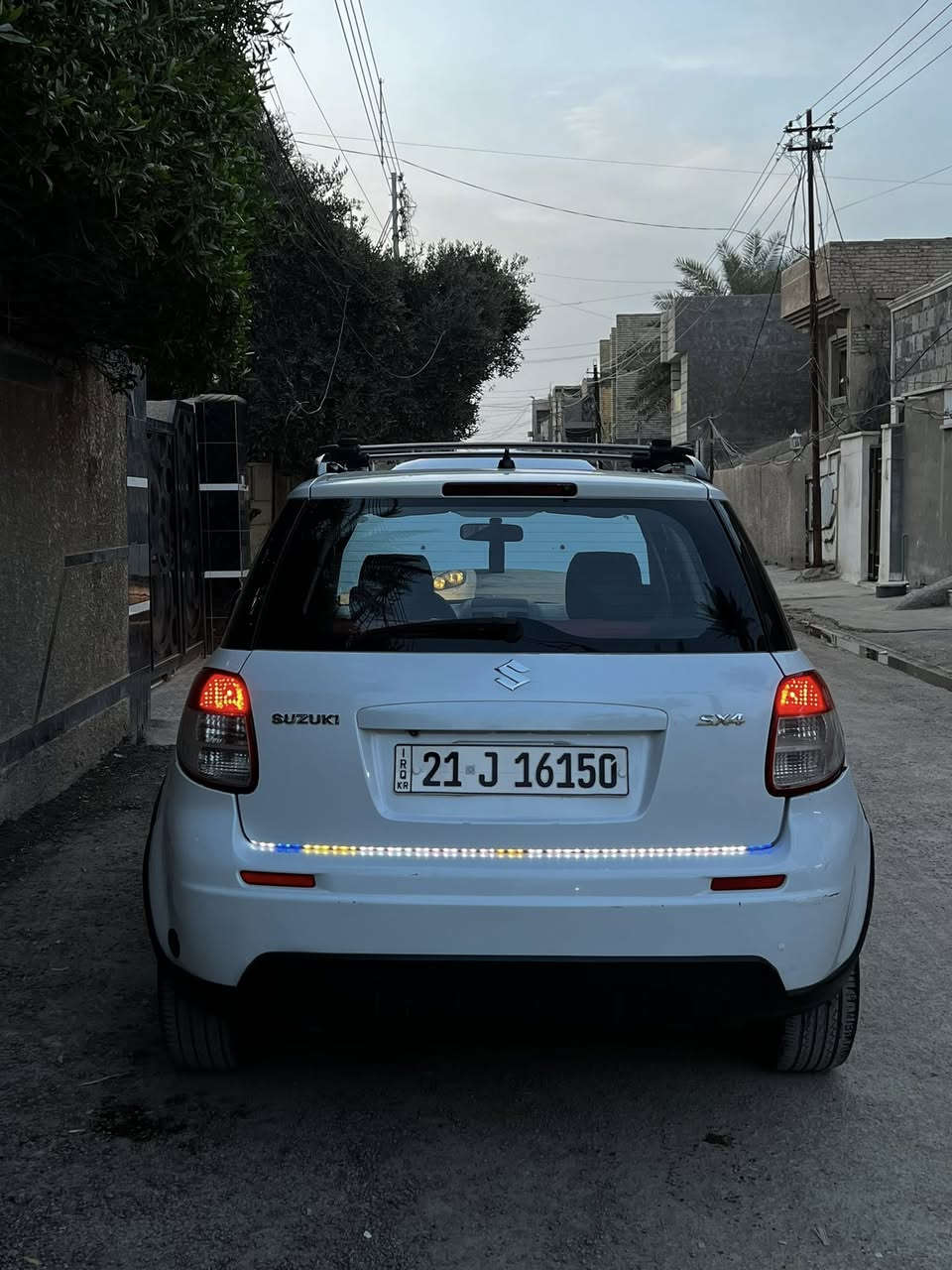 السلام عليكم ، للبيع فقط
سوزوكي SX4 موديل 2014 ياباني اصلي ( خليجي ) 
رقم سلمانية الجديد ( تحويل أو وكالة ) 
محرك 2000 و كير اوتوماتيك و تبريد ثلج 
عليها اضافة منضومة غاز LPG 
شاشة اوندويد وكاميرا خلفية ، شفتات بالستيرن ، تحكم ستيرن .. وبعد بيها مواصفات
صبغ الجاملغ الخلفي والباب فقط 
السعر / 74 وبي مجال ، مكاني بغداد - المشتل
رقمي / *********** اتصال أو واتساب
