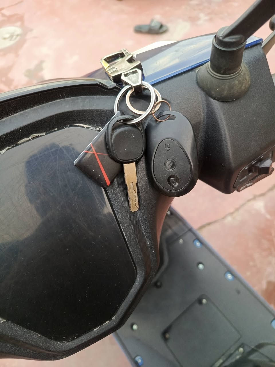 سلام عليكم دراجه شحن نوع سكنس موديل 2026 دراجه بصمه سويج كارت 6باتري اي نقص مابيها سعر 750 رقم الهاتف ***********

شعندك مراوس نزل
