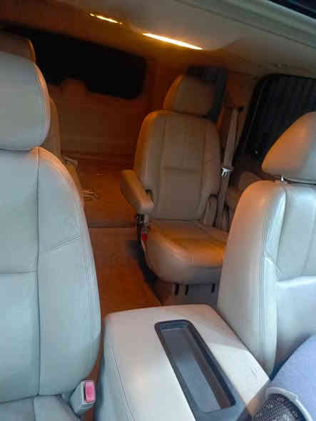 السلام عليكم تاهو ادوات ادوات ادوات فول مواصفات بعده بريحه الشركه كلين بدون ضربه مكفوله من الشخط وللعراق داخله سياحه يعني موديل 2013 بلاد السياره بحاله الوكاله /***********
