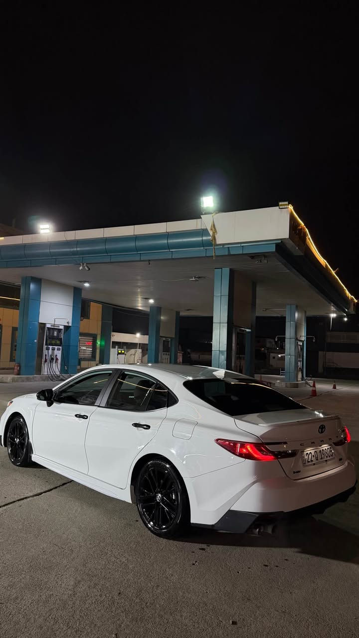 کامری 2025Se سلایت ***********
سەیارەکە رەقەمە حیزام سبوخە سە قف سندوقی ساغە پیش و پشت کەپسە بی ناوەوە بی ئیرباگ بی دەحم بەس لیک خشانی هەیە هەر جوار دەورەیی سەیارەکە یەک دینار مەسروفی تیدانیە رادەر بەردی گزۆزی بوابە هەمووی تیدایە أربيل, العراق
