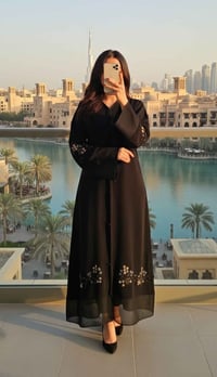 العنوان: فخامة إماراتية يدوية الصنع - قطعة واحدة فقط لكل العراق! 🇦🇪✨ ​...