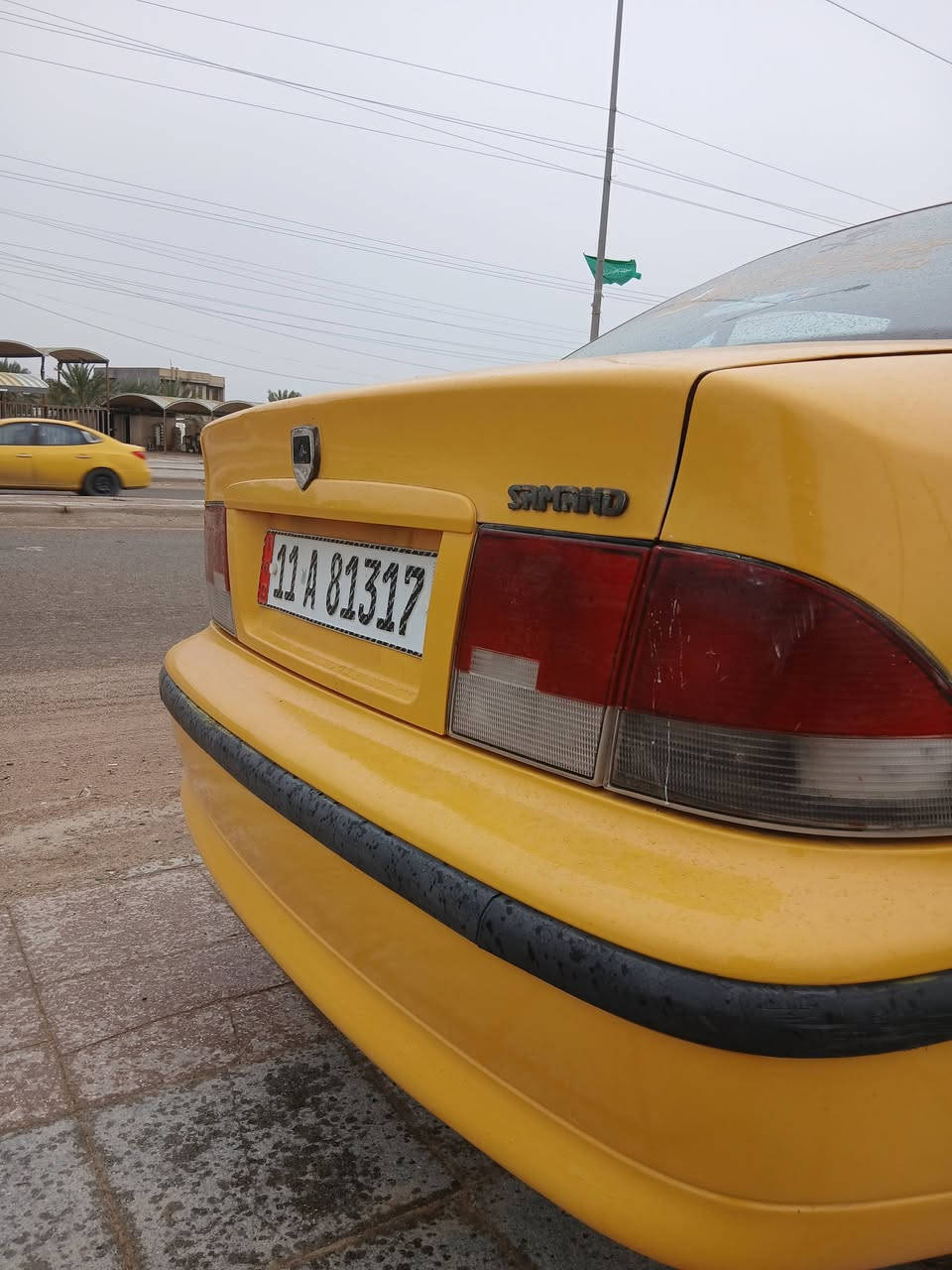 السلام عليكم سمند موديل 2011 مكفولة من ضربة وتبديل بيهه صبغ شي قليل لا خياس ولا جراد كير مكينة جدد تخم تاير حدادية أمامي خلفي جديد كهربياتهه كلهه شغالة سنتر لك سايد بريك رقم نكليزي سنويتهه 3031 هية وغرامة مصفرة عارضهه 
38 بيهه مجال حك الجية رقمي ***********
