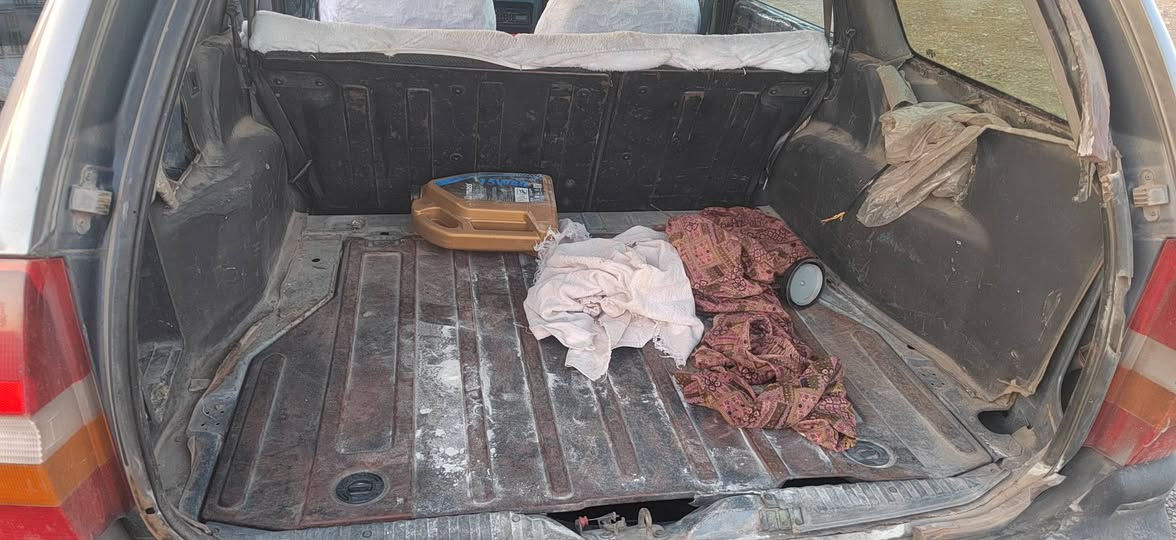 فۆرت مۆدیل 91
سەنەویو وەکالەی لەگەلە 
بەشەرتی ئەوەلیات 
سەیارەکە دعمولێ داوی نیە 
تەقەورەقەی نیە 
مالێ دۆستە
9گەلاو مەعامەلەیەکی کەم 
ژم *********** السليمانية, العراق
