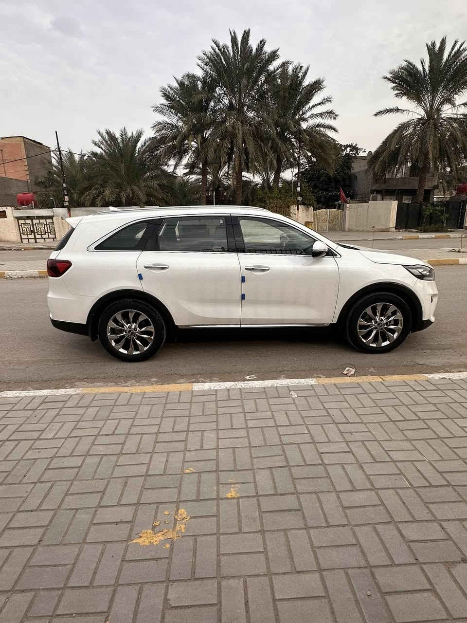 سلام عليكم
كيا ••• سورنتو خليجي للبيع فقط مكفوله كفاله عامه 
موديل 2019 بغداد بسمي           
_ 6 سلندر  كير 8 نمر 
ماشيه 70 الف حقيقي وين متريد افحص 
_7 راكب 
_3 قطع تبريد
_بردات خلفيه بلاديه 
_ بانوراما 
شاشه بلاديه GPS 
_كراسي كهرباء 
_لد خلفي وامامي
_صندوق كهرباء 
_دخول ذكي
_بصمات أبواب + تشغيل 
_ مرايات جانبيه كهرباء 
مغلفه الارضيه جلد 
وجاهزه من كلشي 
السعر 265$
مكان السيارة بغداد الشعب 
***********
‏‭0773 604 8712‬
