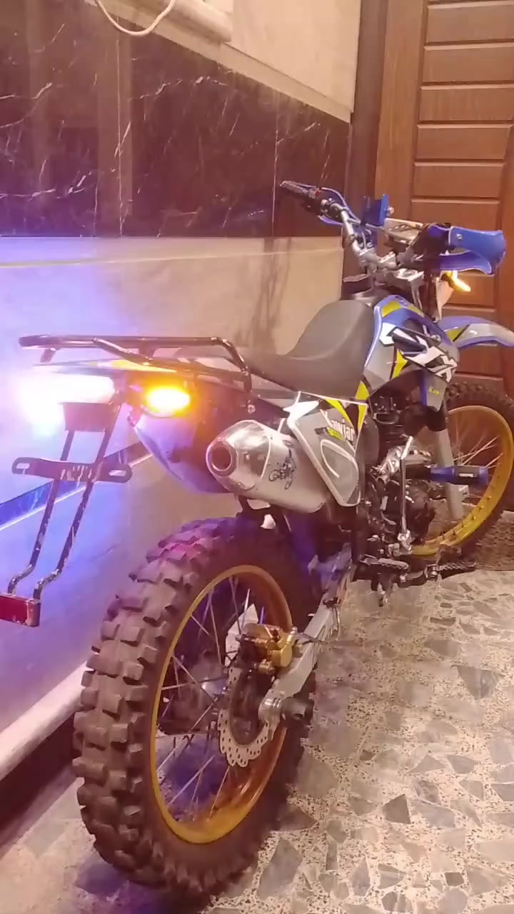 دراجه قفاز كاوير موديل 25 مكينه 250 دراجه نضيفه بمعنى الكلمه صالي شهر وعشر تيام تقريبا مطلعه من معرض علي جمعه تجي تفحص وتشوف بعينك دراجه وصيته اجتني سكيبه رقمي للتواصل *********** مكاني الاعضميه سعر مليون وسبعميه
