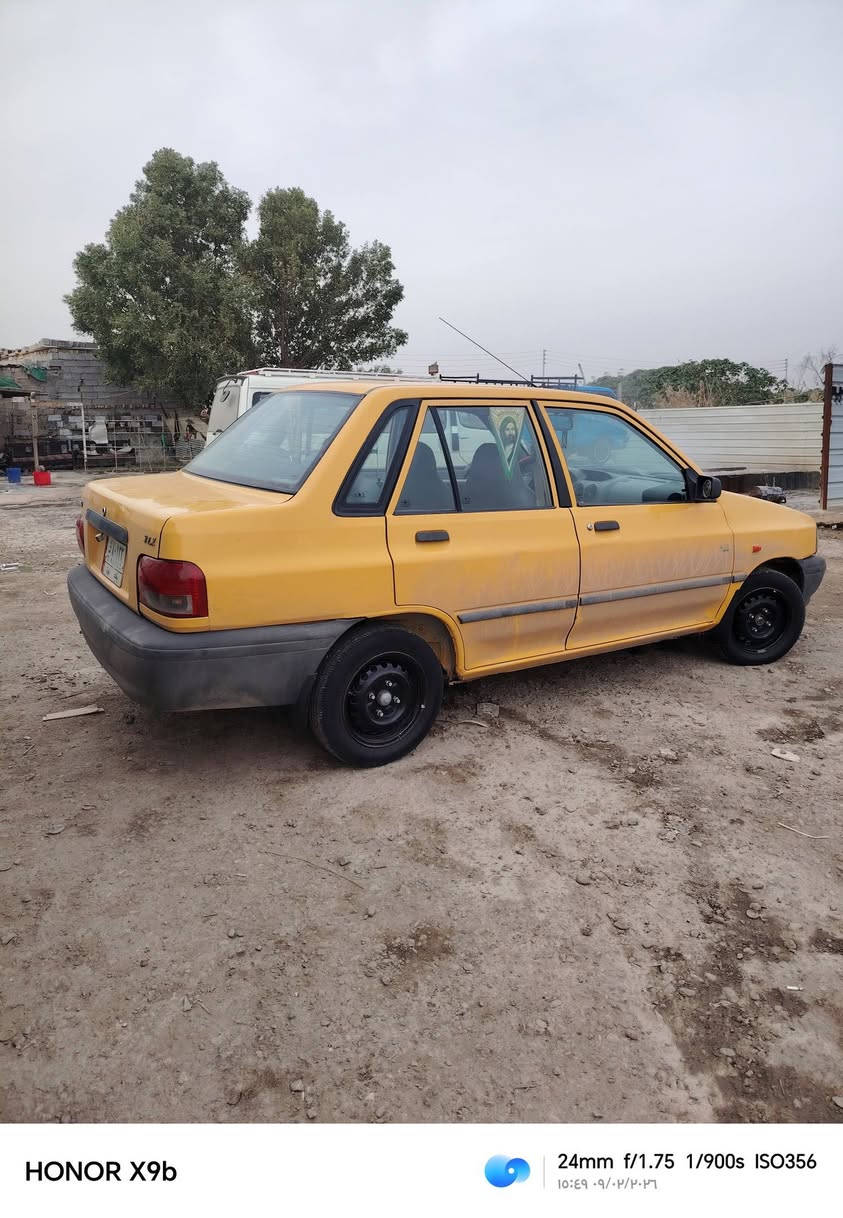 السلام عليكم سايبه للبيع موديل 13 مكان جسر ديالى السعر 37 وبيه مجال ***********
