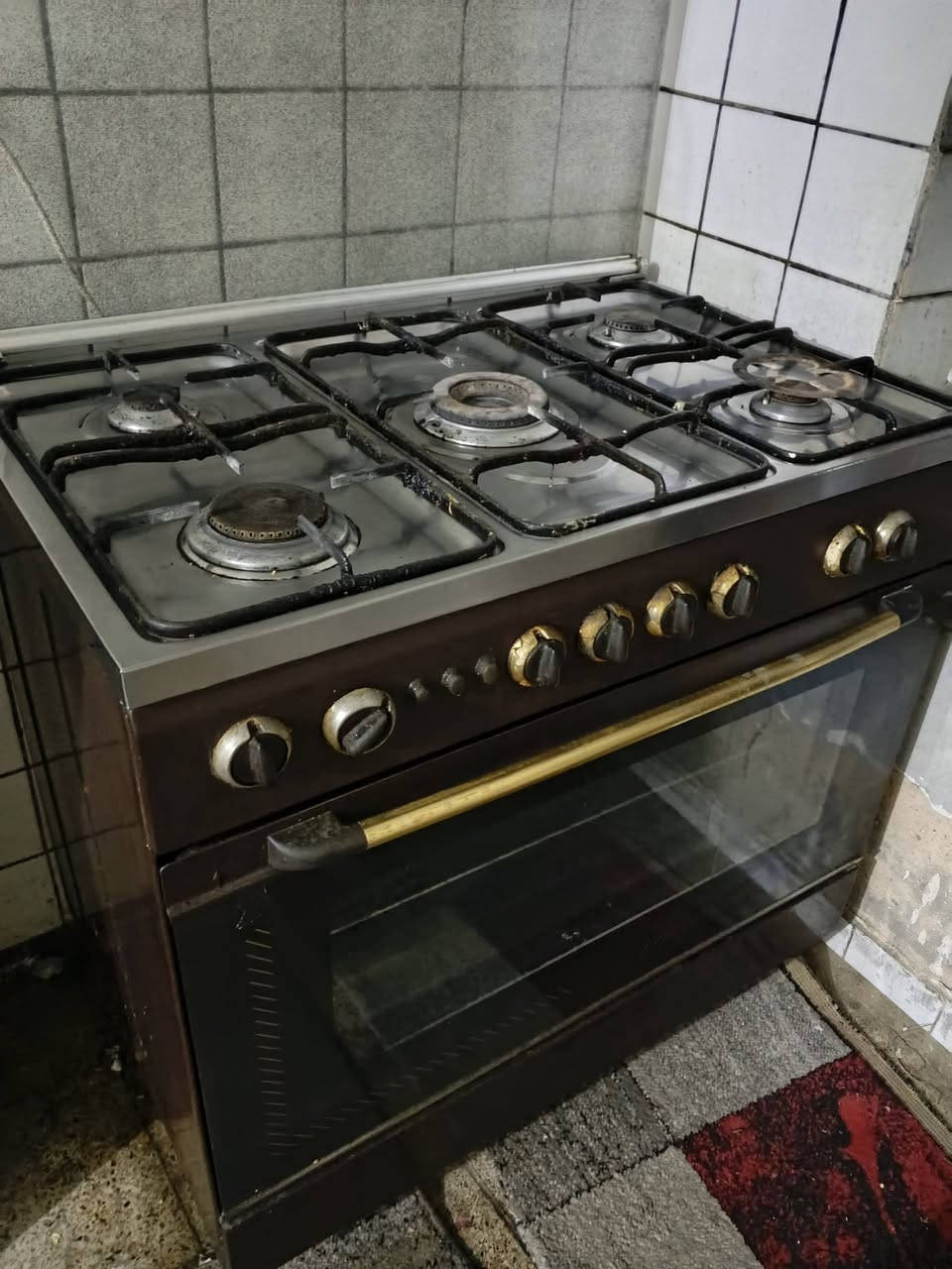 للبيع 
طباخ مصري خمس عيون شغالات والفرن شغال السعر ١٥٠


**إذا كنت صاحب هذا الإعلان وتريد حذفه لأي سبب، رجاءا أرسل رسالة إلى الدعم الفني**