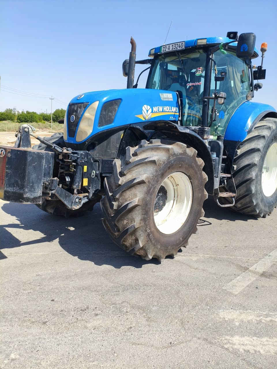 لبيع نيوهلند t7260 باور كومان. واسط الاتصال بنا ***********0

