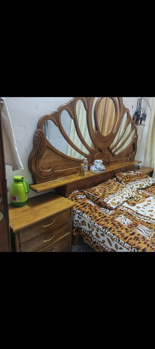 للبيع غرفه اخشاب نظيفه مكان محاويل حي النور ***********للاستفسار اتصال عن الرقم
