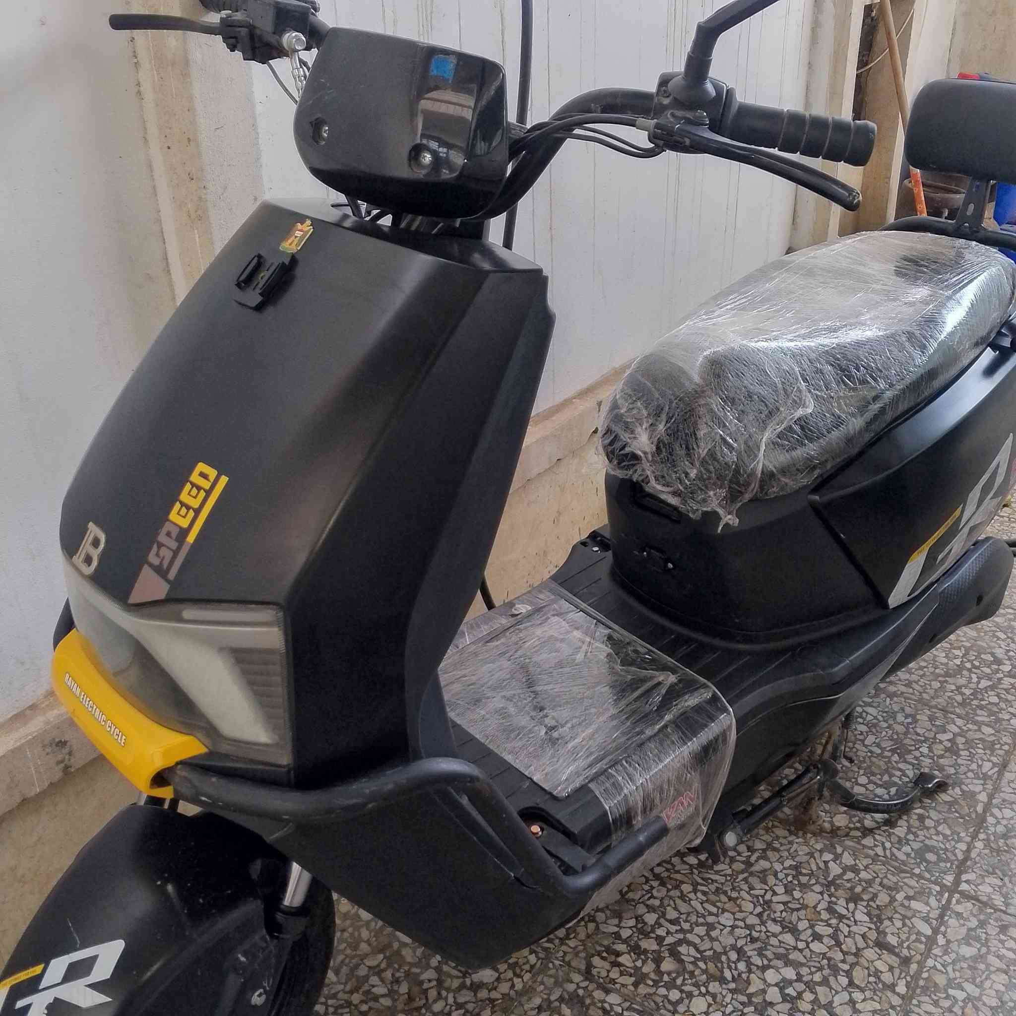 السلام عليكم 
دراجة شحن .سكنس الريان .
6بطاريات .3سرع .2025.
السعر 600.مكان ابو غريب.
لتواصل خاص


**إذا كنت صاحب هذا الإعلان وتريد حذفه لأي سبب، رجاءا أرسل رسالة إلى الدعم الفني**