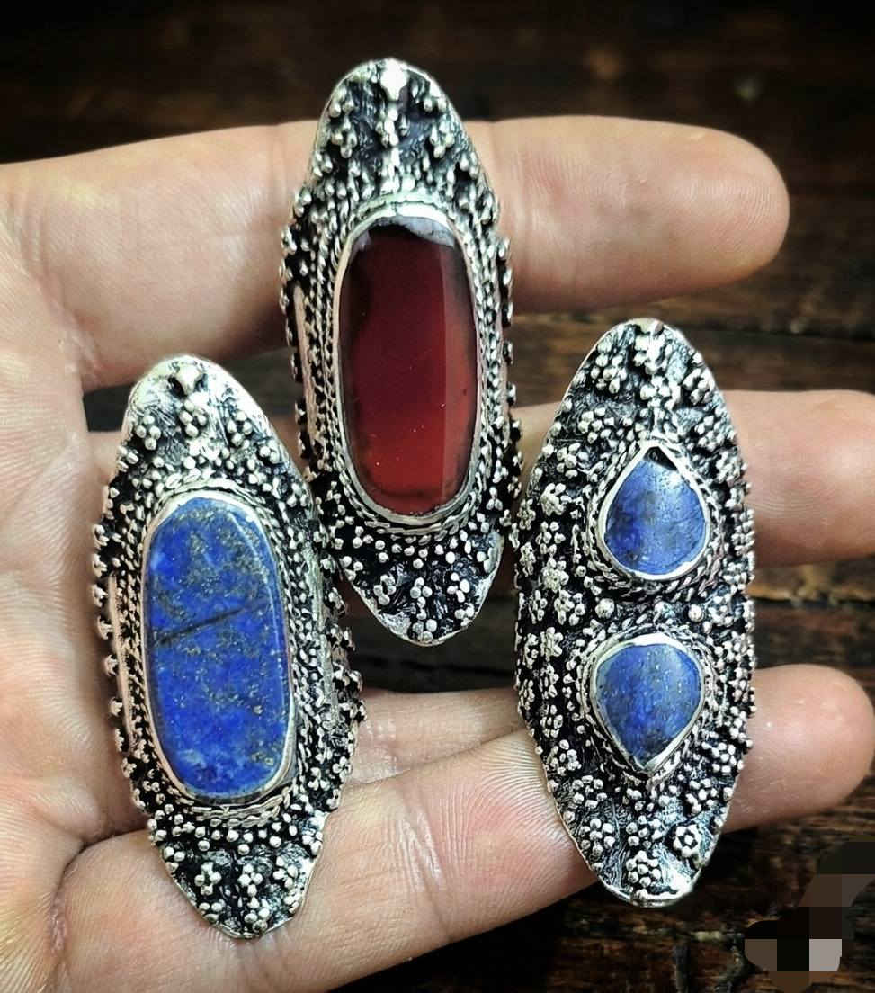 تصفيه كلهن ب70 ألف ثلاث خواتم سبع معادن أبيض عقيق يماني أحمر ولازورد أزرق شرط قديمات مع زنجيل مال باله وخاتم ايراني يشم منقوش أسماء الله الحسنى كلهن ب70 ألف العنوان بغداد ومتوفر خدمة توصيل لكافة محافظات العراق


**إذا كنت صاحب هذا الإعلان وتريد حذفه لأي سبب، رجاءا أرسل رسالة إلى الدعم الفني**