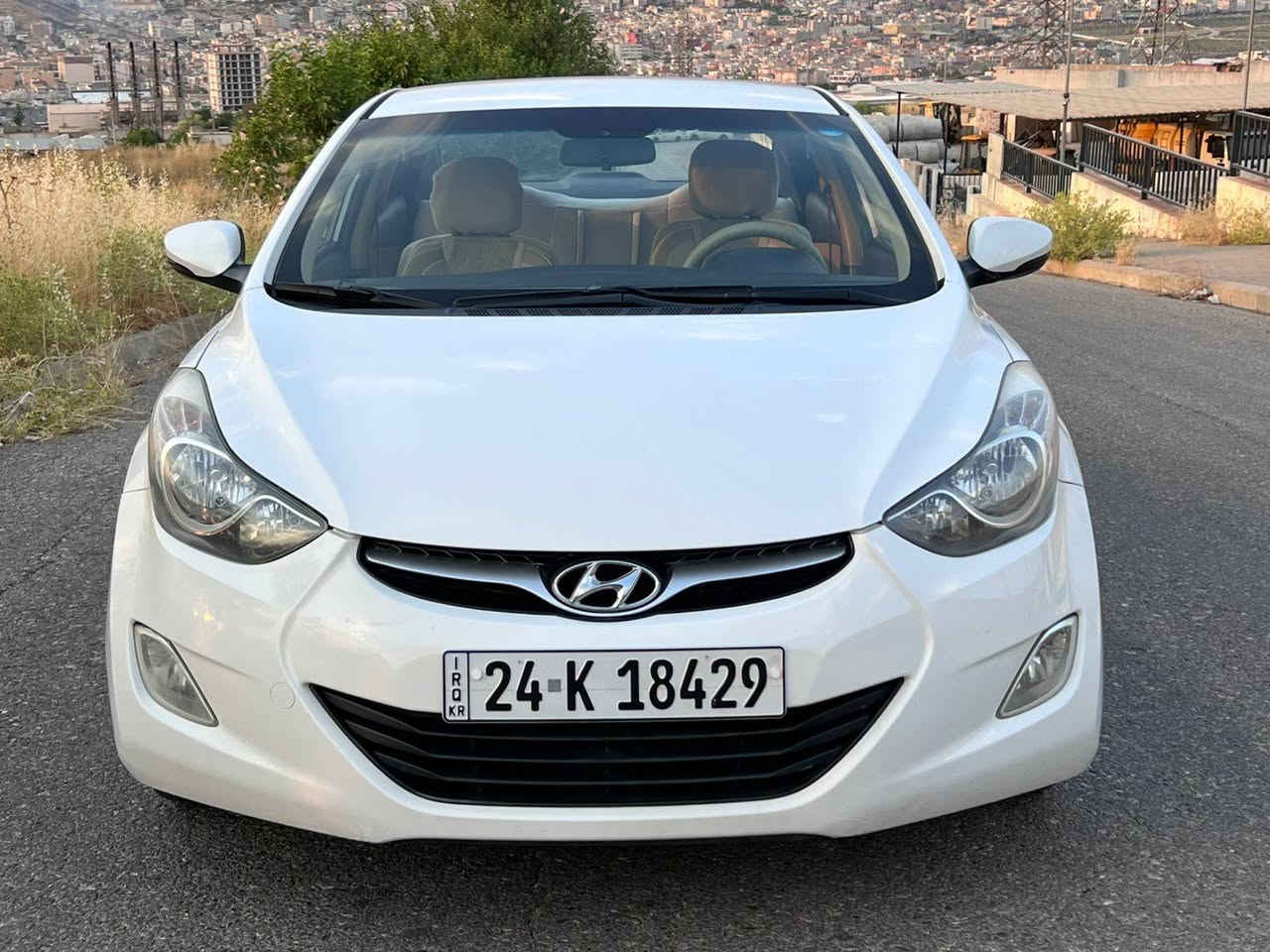 النترا خليجي موديل 2012  محرك 1600 دوش ماخذيها من الشركة زيرو.  ماشيه 130 km
محرك مو مفتوح
بدون دعم و صبغ حتي دعاميات بدون صبغ
مكفوله مابيهه نقص
رقم و سنوية جديد 
كير و محرك بشرط. تبريد ثلج
سنوية بأسمي
سعر 115 مجال
مكان سيارة دهوك
*********** كورك او واتساب 
‏
‏
