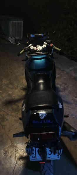 لبيع او مراوس سوزوكي GSX
دراجه بطح اوراقها كامله منفيس وكمرك منتهي فول شلعه ومعدل سرعتها 180 كلشي بيها شغال كلوبات عالي ناصي اشاير كلشي شغال دراجه ناقصها بس باتري وسعرها 650وبيها مجال تواصل خاص لو واتساب ***********
