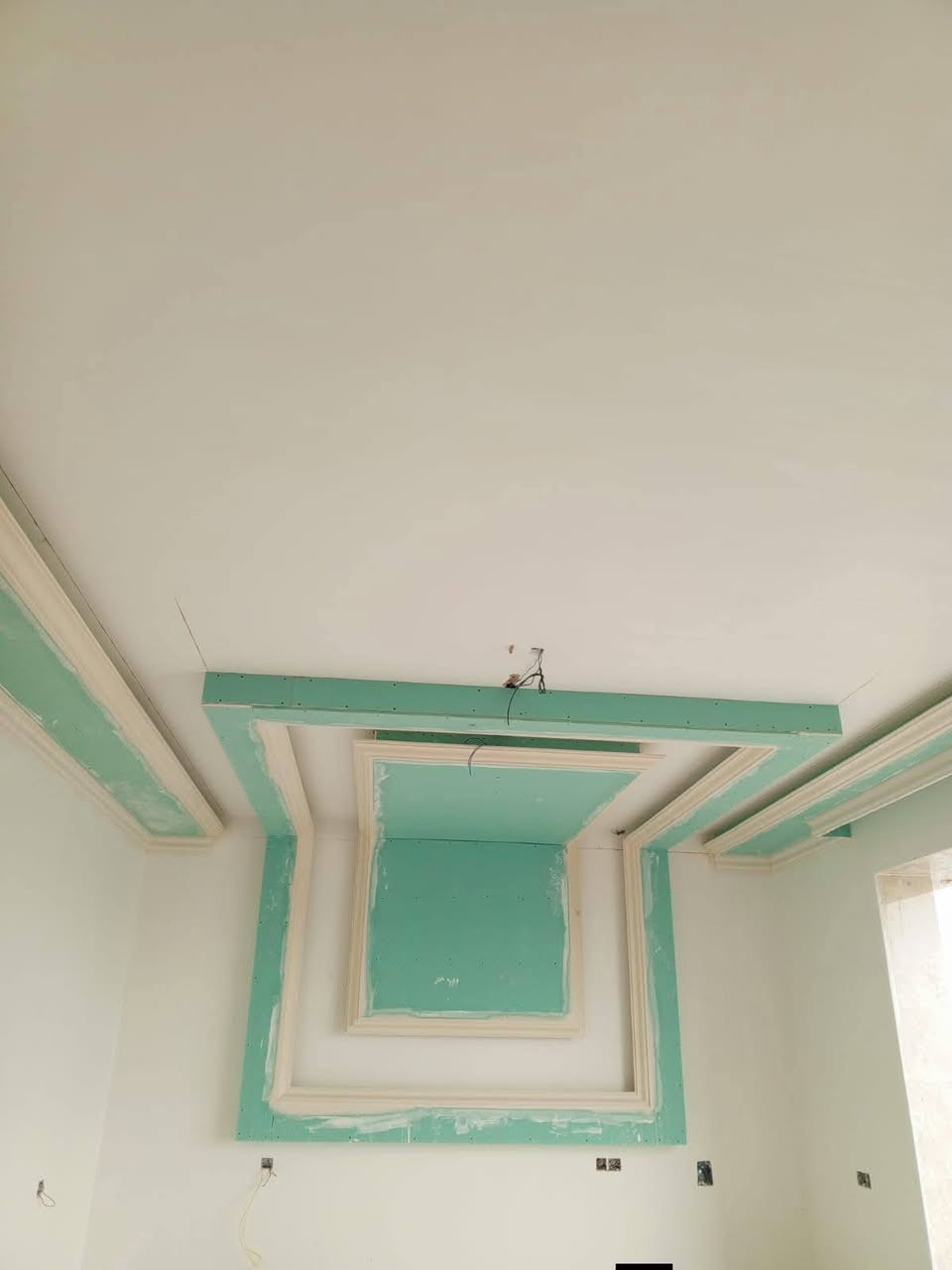 سلام عليكم ازا اكو مقاول أو شركة نستلم من عندهم شغل
متوفر كادر سوري في مجال ديكور وصبغ 
شغل استلام مهندس  شغل علمضمون وبدقا عاليا 
بأسعار مناسبة 
***********
بلخدمة
