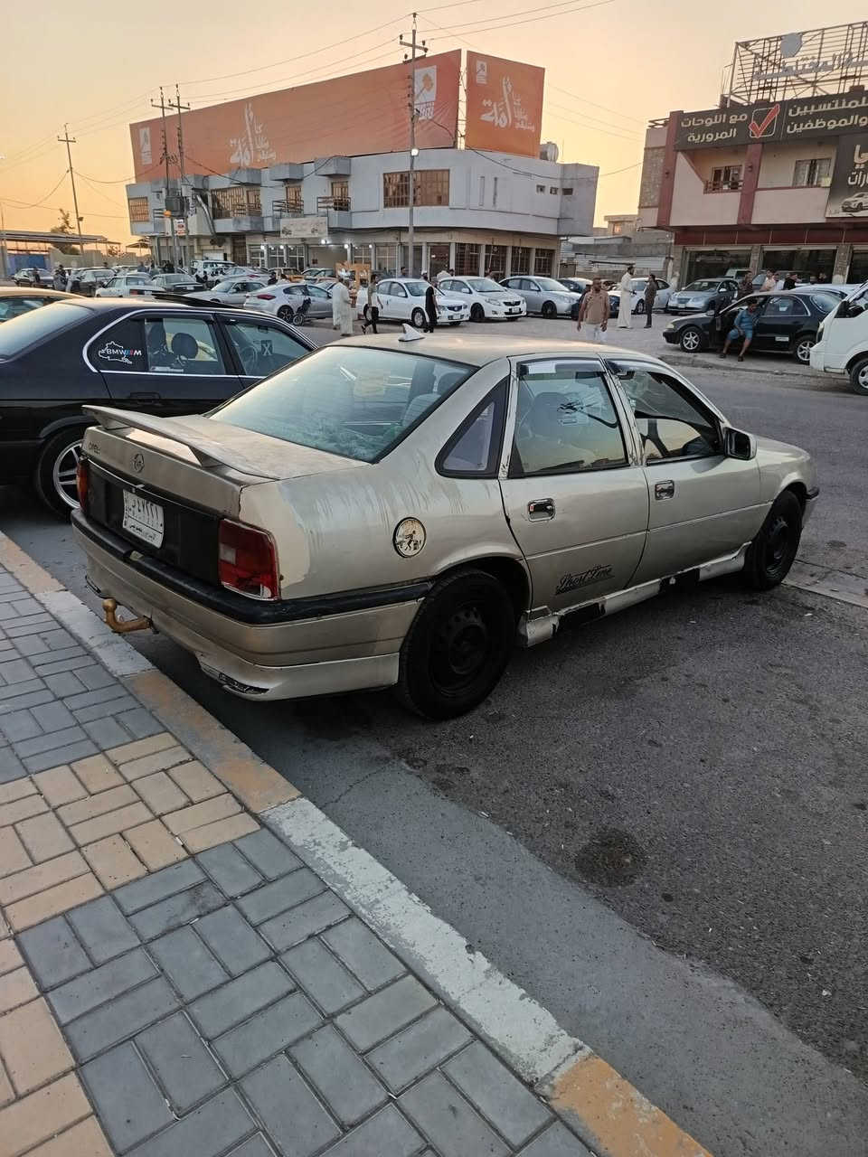 فكتره للبيع موديل ١٩٩١ رقم الانبار مشروع وطني تحويل مباشر سياره جاهزه كير عادي مكينه كير صدر تخم تاير كله جاهز ومكفول والكشر كدام العين سياره مابيه اي نقص سعره ٢٢ وبيه مجال مكاني فلوجه تلفون *********** كورك 7505068571 سعر
