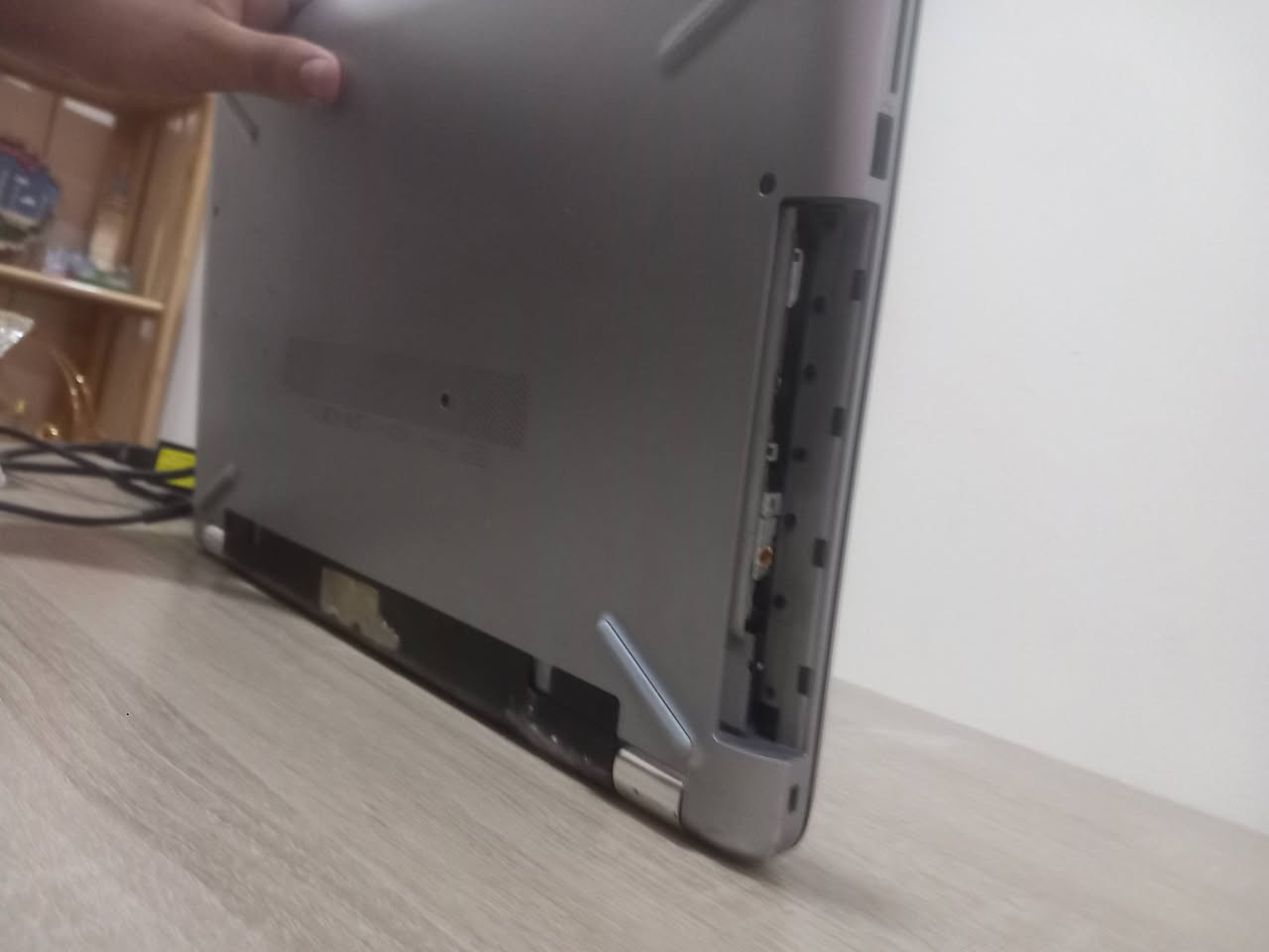 السلام عليكم لابتوب hp G6
رام 8
هارد 238ssd
كامراة
كور اي 3 جيل 7
حجم شاشة كبير 15.6 
نضافة خارجية 70%100
وقاعدة الأقراص اعتقد بيها نقص 
سعر 190


**إذا كنت صاحب هذا الإعلان وتريد حذفه لأي سبب، رجاءا أرسل رسالة إلى الدعم الفني**