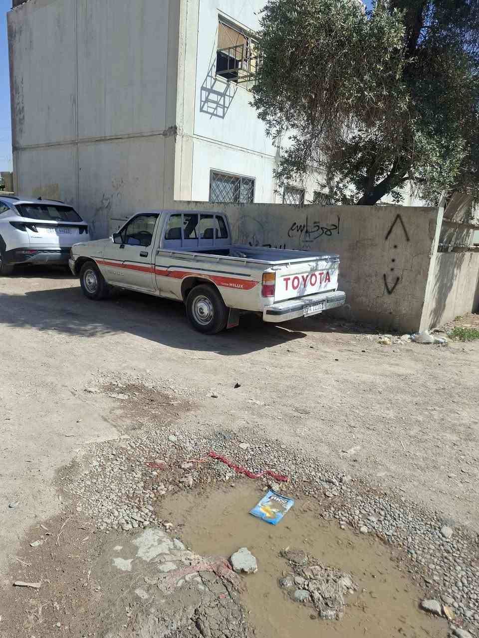 السلاام عليكم بيكم موديل ٩٠ رقم انبار انكليزي بسمي  كشر بلااد بدون صبغ بور ستيرن طخم تاير جديد صدر امامي خلفي جديد كهربايات فول ماكوا كلوب مايشتغل باتري وداينموا وسلف جديد مدوشمه غرفتها مال جناي السياره مكانها بغداد الدوره *********** بي وتساب
