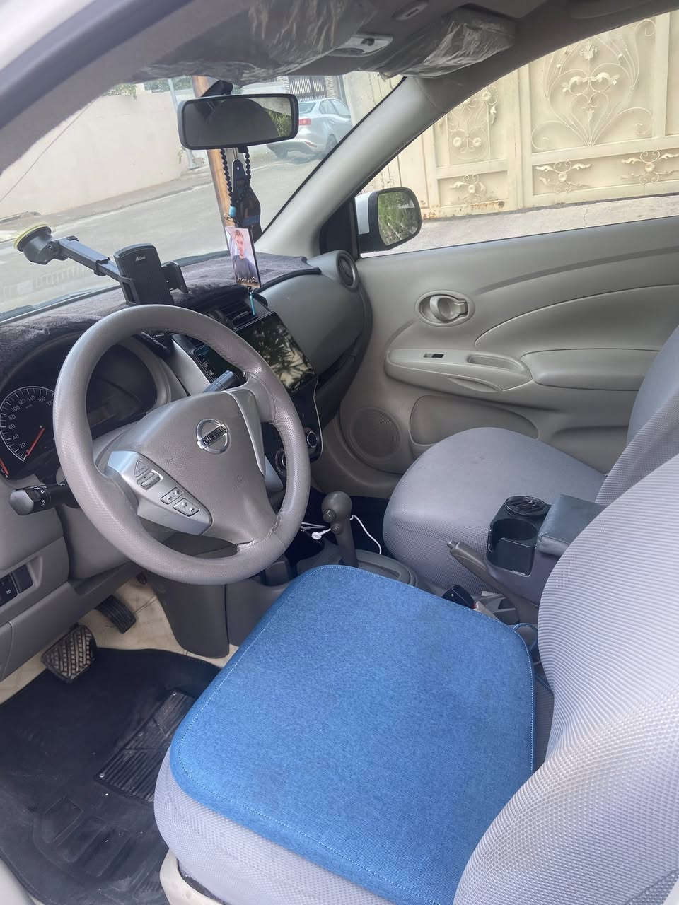 سلام عليكم نيسان سني للبيع موديل 2021
@@مكينه كير بل شرط
تايرات جديد الصدر كله جديد 
بطاقه بانزين موجود
السياره بسمي 
بي فقط تعديل بارد بل بونيد حق شبر 
و رصعات فقط 
***********
