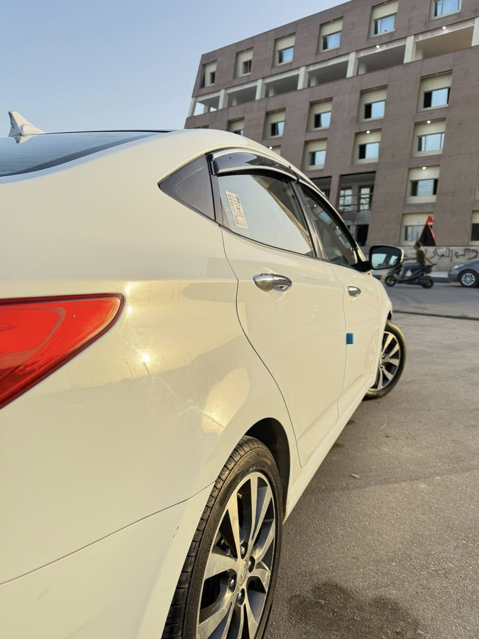 السلام عليكم
اكسنت 2015 خليجي رقم ذي قار انكليزي  بأسمي سنويه ل 2028 هزه جديده السياره مكفوله ضربه وصبغ وتبديل والفحص بالمنشور  محرك 1600 ما مفتوح حداديه جديده تبريد ثلج فول مواصفات فتحه سقف تحكم ستيرن تجوة كشن  شاشه تاب اشاره بالمري ويلكب 15 كروم سبير ويلكب منضومة زنون كهربائيات كلها شغاله بدون اي نقص السياره كلها جاهزه وعليها ادامه كامله 
ماشيه 84 الف مكان السياره الناصريه مركز شارع ابراهيم الخليل 
السعر / 108 وبيها مجال بسيط 
للاستفسار / ***********
