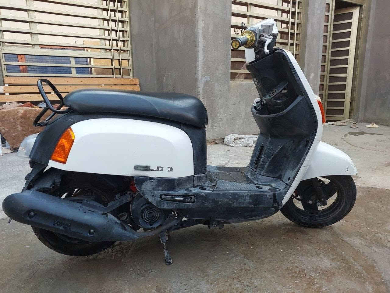 دراجه بوليس للبيع ممفتوحه ابد اخذها وين متريد وافحصها
شلعه قويه تشتغل سلف وهندر 
السعر 650 وبيها مجال قليل 
العنوان // گرمة بني سعيد 
للأستفسار واتساب فقط // ***********

