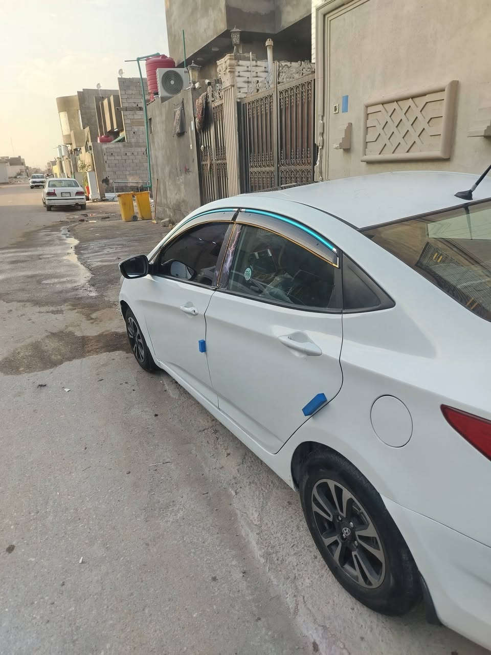 سلام عليكم اكسنت مديل 2016 رقم بصره نكليزي 
وراد خليجي محرك  1600 
سياره فول موصفات فتح تحكم ستيرين شاشه كامره
سياره بيهه طخه بل بك لايت صفحت اليمنيه
وبيهه صبق مكانات مكفوله ضربه القويه وتبديل
مكينه كير وحداديه تخم تأير خير من الله
سعر 83 $وبيهه مجال
مكان بصره حي بغداد
رقم الهاتف ***********
شراي يتصل ما متواجت عل انت
