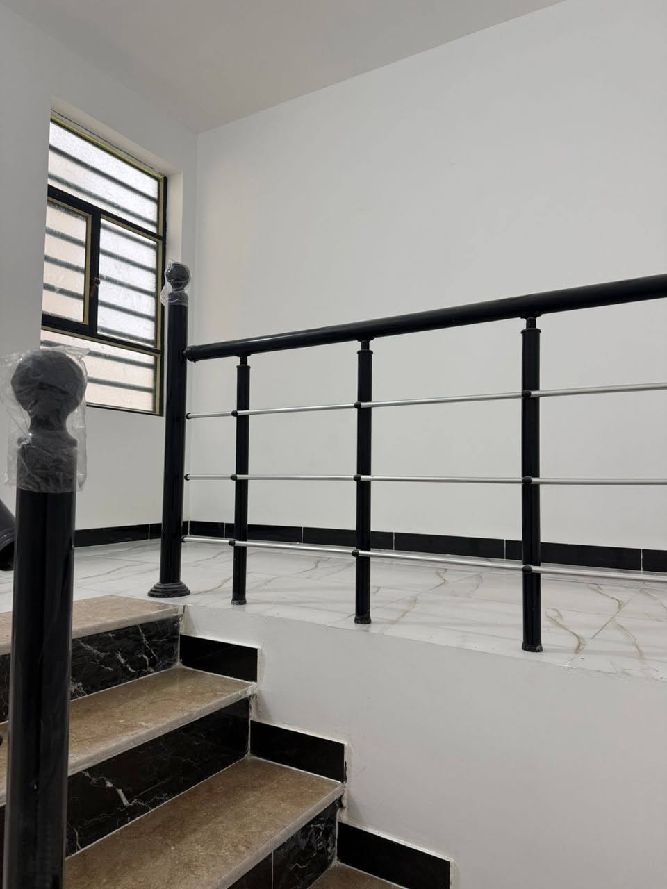 للبيع بيت بناء حديث
مساحه، 65م شارع سليم
قرب اسواق النبأ العظيم 
طابقين 3غرف نوم وصاله
 ومطبخ وصحيات  
للاستفسار مكتب منير درويش للعقار 
موبايل واتساب ماسنجر 
***********
