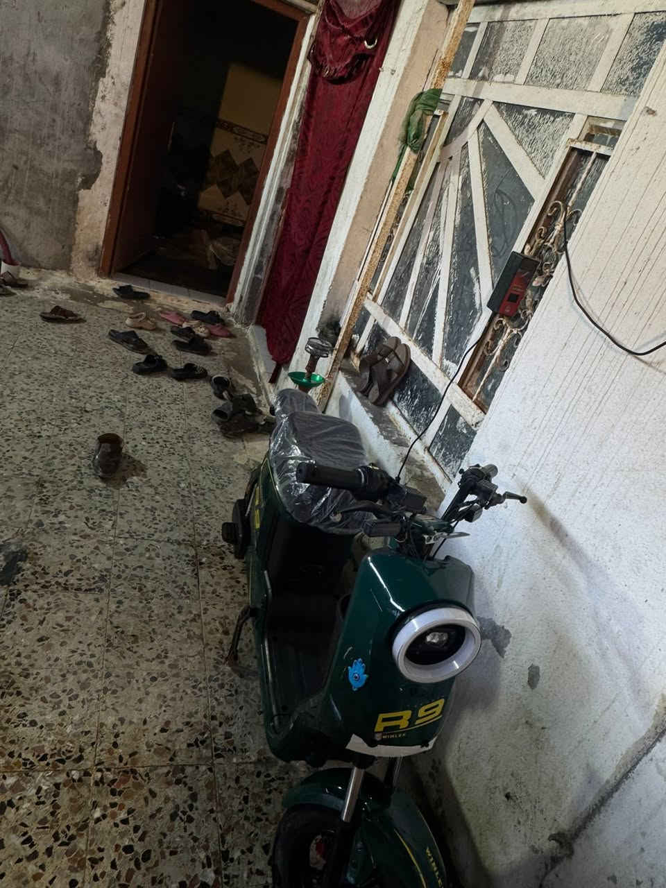 السلام و عليكم دراجه للبيع موديل2026 ماناقصه اي شي كفاله عامه بطاريات 32امبير ناقصه فقط شاشه ب 25 الدراجة جديده شرط الفحص السعر 350 قفل ع الفحص وبيها ضمان العنوان أبو الخصيب البهادريه التواصل ***********
