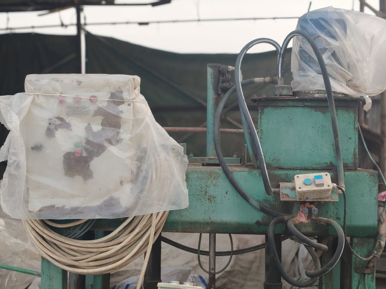 مكينة بلوك كهربائية قالب 8 بلوكات بالگصة الوحده الاتصال أو واتساب على ***********
