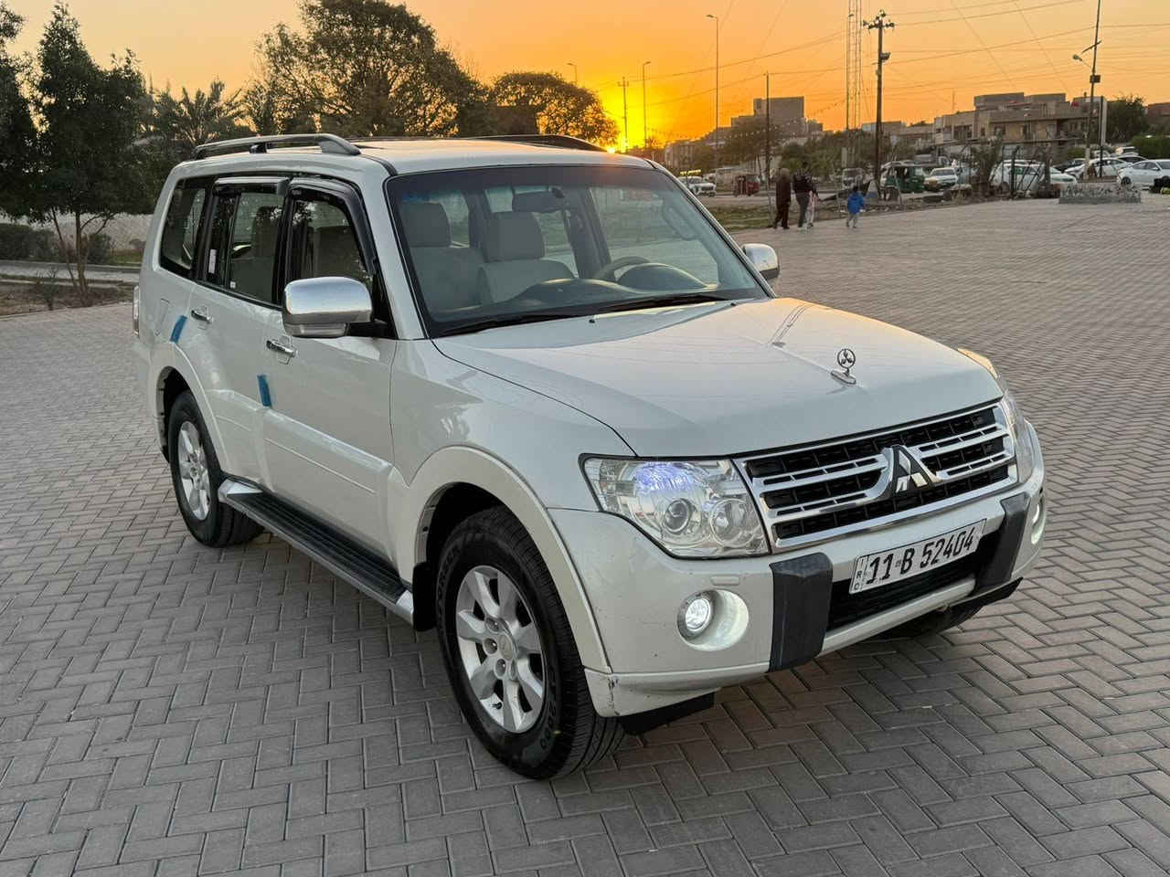 سلام عليكم باجيرو موديل 2010  للبيع حبتور فول مواصفات رقم جديد بسمي  بدون حادث السعر 148 مكان السياره بغداد الاستفسار رقم ***********
