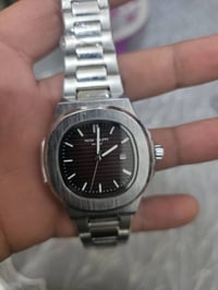 ساعة • توصيل