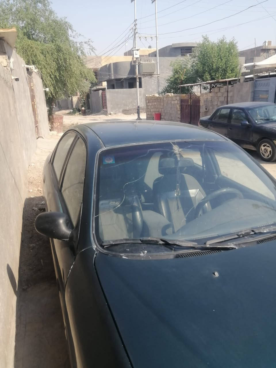 السلام عليكم دايو لانوس موديل ٢٠٠٠ سياره جاهزه من ماشي مكينه وكير خير من الله السعر ٣٥ وبيهه مجال يسيط مكان السياره المحموديه رقم صاحب السياره ***********
