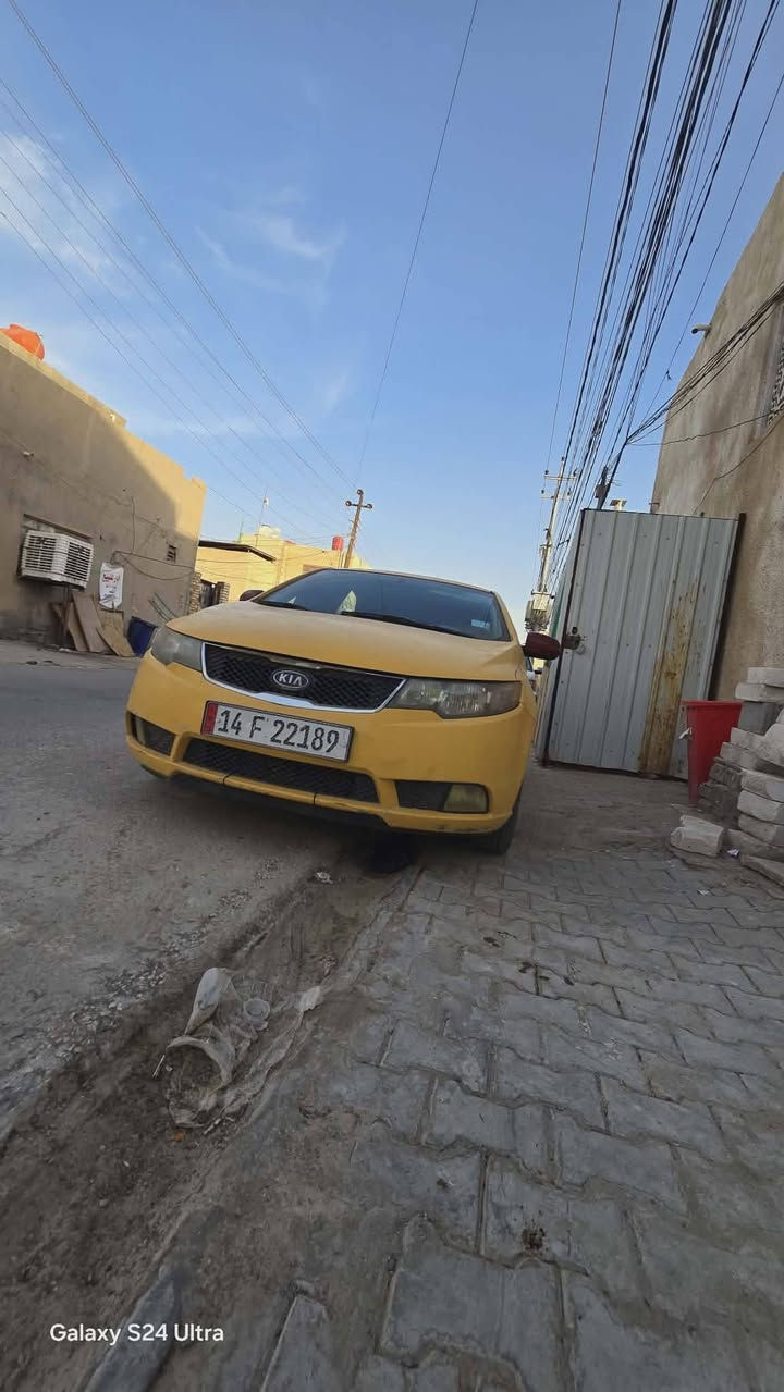 سيراتو(فورتي) موديل 13 وارد امريكي بنيد مبدل مكين٢٠٠٠ دوش جديده اصل ماروني. رقم بصره بأسمي سنويه لل٣٠ مصفره خط بحث هيئه غرامات. تبريد منظومه كامله شاد جديده ثلج. بيها طخات بسيطه.
السعر٨٥ بيها مجال قليل. او مراوس بخصوصي. 
***********
