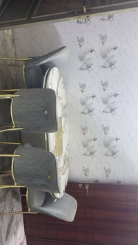 اثاث للبيع مابيه اي اظرار سبب البيع عدي سفر ٠٧٧٠٤٣٨٨٦٨٨