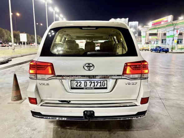 لاندكروز VXS فول 2017 بدون جكات محرك 5.7 رقم اربيل اب اسمي  رقم وسنوية جديد 
ماشية 150 الف كيلو 

مكفولة من الصبغ والتبديل بيهة 2 قطع مفتوحة جاملغ وباب بي دي ار شخط بصيط ومفتوح علمود البي دي ار وشبر بارد بل هلال الخلفي 

الموقع بغداد حي الجهاد 

السعر 440 ورقة 
 الاتصال على  ***********

‭0770 003 0299‬
