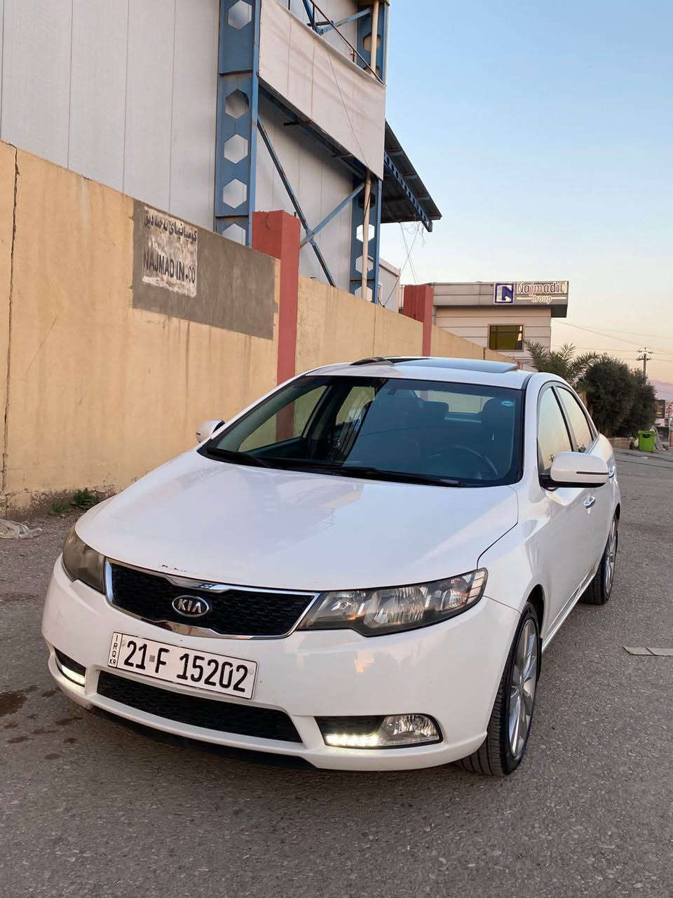 بة ناوى خواى گةوره و ميهرةبان
كيا سيراتو موديل ٢٠١٣ سفرى شةريكه فول مواسفات 
بي بوياخ
سلايد
بيلاد ليد
ناو رةش
حاسه
ئاوينه كارةبا و ئاوينه ئيشارةت
Aux w usb w bluetooth
تاية و ويل ١٧
چوار تايةى تازه
گير و مةكينة بة شةرت
زور مواسةفاتى تر
بي بوياخ . دةعامى بو دةعامى بة شةرت
بوياخى نيه.. 
سةنةوى تازةية تا ٢٠٢٩ تحويل و غرامه بة شةرت
ژمارةى موبايل
***********
*********** السليمانية, العراق
