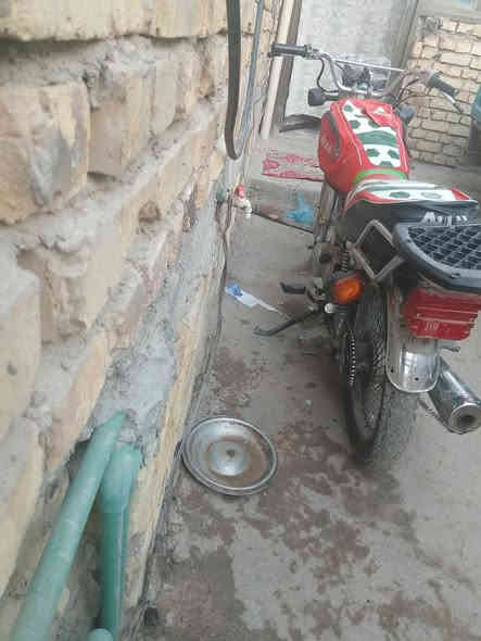 سلام عليكم دراجه ايراني 4 كير تايكر دراجه حلوه نصبته حلوه دراجه بل حقيقة احله من الصور سعر 425 و بيه مجال معتاز مو شراي لا تتصل رقمي *********** مكاني بغداد الشعب قرب سيطرت الشعب القديمة
