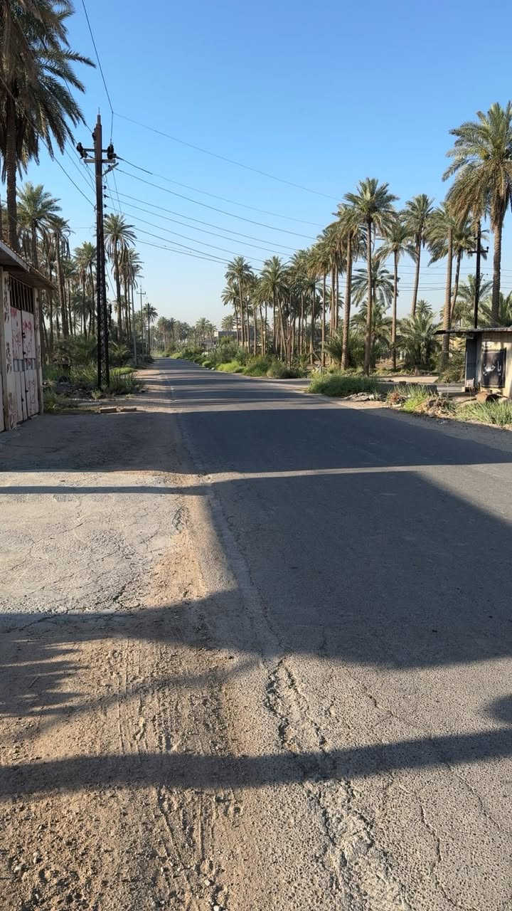تقسيم جديد
السلام عليكم 
قطعه للبيع 
المساحه / 250 متر  (سند 25 )
عرض الشارع  8 متر
العنوان / حله _ الورديه خارج _ قرب شيخ حبيب 

للاستفسار الاتصال
***********
