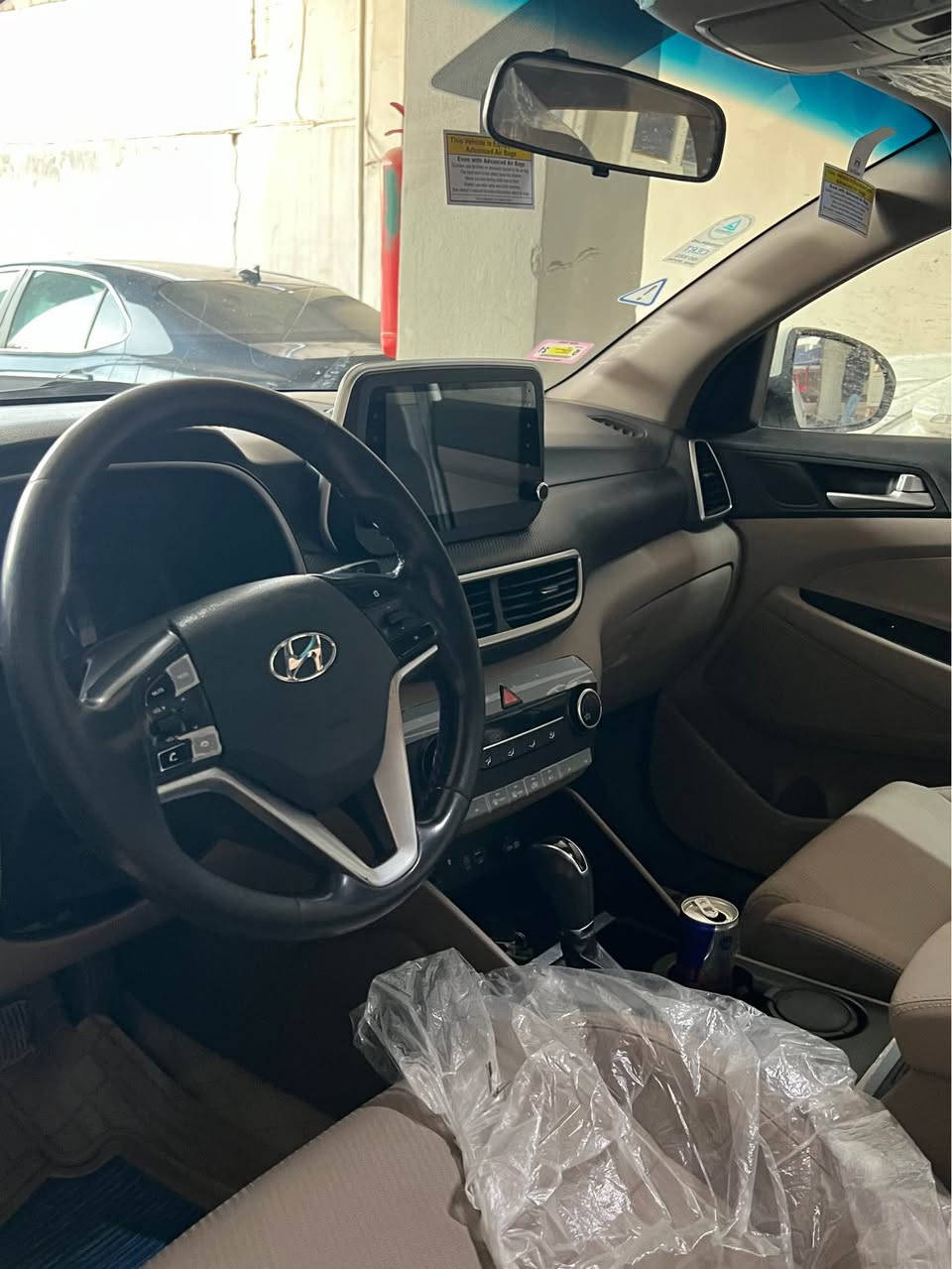 اسم السيارة و نوعها و موديل :هوندا تيكسون 2020
سعر و مجال : 220
غرامة :35 ورقة
عدد سلندر + المحرك حجم المحرك : ٤ ٢.٥
عدد الممشة : ٩٩ كيلو
مكينة مفتوحة : لا
الكير مفتوح :لا 
المكينه بيها نفخ :لا 
عدد قطعة الصبخ + امكنها :لا 
تعديل بارد : لا 
الايربكات : لا 
الشاصي و الدواخل :لا 
رقم الشاصي  : KMHJ2813BLU149531
تحويل او وكالة :موجود
عنوان : دهوك 
رقمها دهوك جديد 
تبديل : لا
قسط : موجود
رقم الهاتف :*********** دهوك, العراق
