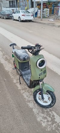 ار تسعه • ٥ بطاريات • مشي ٢٠-٣٠كم