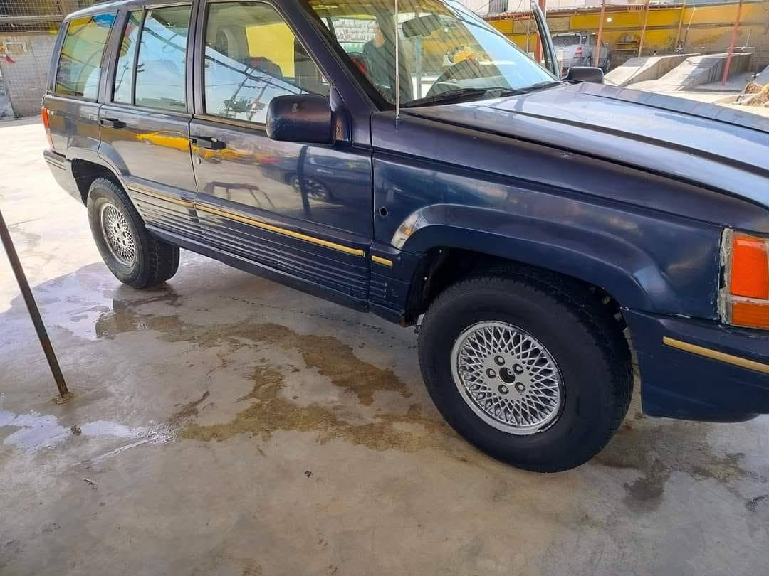 جيب 93 كير ومحرك بطه 2500 سياره جاهزه كير مكينه خير من الله سنويه ساقطه سعر 40 وبيه مجال شرط التحول ***********
