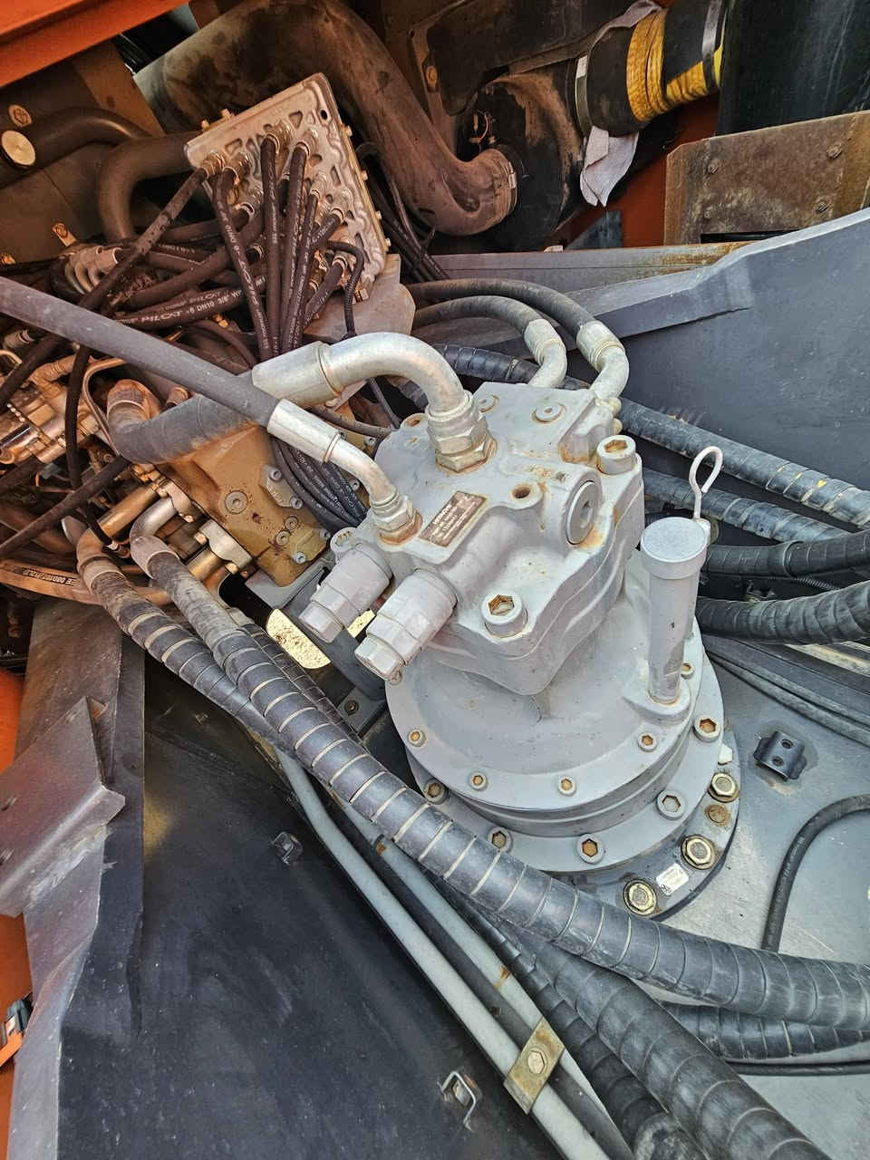 بسم_الله_الرحمن_الرحيم
يتوفر  لدى شركة سيد مؤيد الياسري للتــــــجـارة العــــــــــــامـــــــــه⚡️  
بســم الله 
سلام عليكم 
للبيع حفاره هيتاشي 
جي فايف 
دخول جديد 
حجم ZAXIS 350
بم ونوزل 
موديل 2014
فقـط العشـاق الجديـد
عدادالعمل2600 ساعه 
كلشي وضع الشركه
عنوان الشركة بابل جبله طريق صويره
(الاتصال 📞:والاستفسار
***********
***********
***********
وارد اليابـان مكفـوله كفـاله عـامه
نظافه جيده جداً
