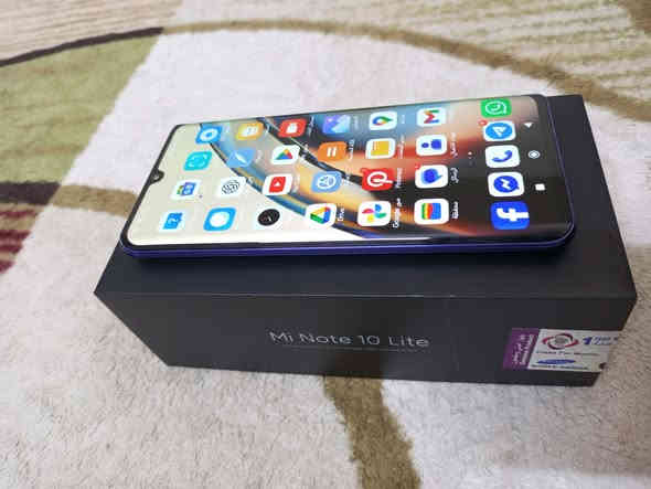 شاومي نوت 10 lite ذاكره 128/6 ملحقات كارتونه وشاحنه مكان بغداد ***********
